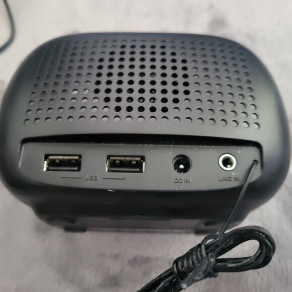 Set of 2 World Travel Clock Currency Converter Worldtime & Plug In Digital Clock - Picture 3 of 16